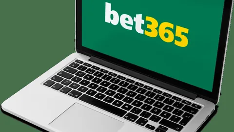 法拉利新赛车亮相，哈密尔顿加盟助力车队冲刺冠军