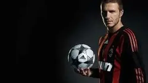 雄鹿惊险保三连冠，利拉德独揽63分黄蜂遭50分逆转